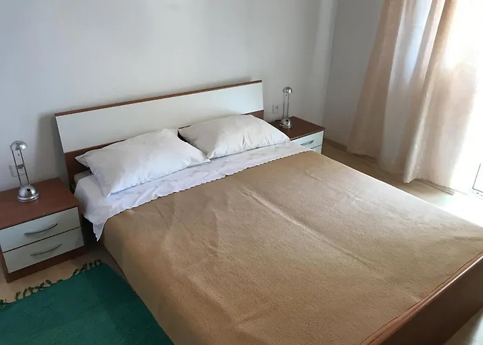 13179b Gradac (Split-Dalmatia)